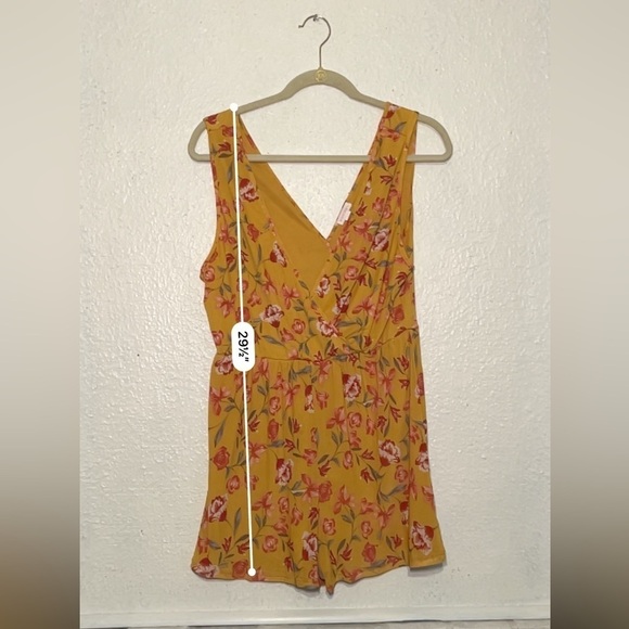 Xhileration mustard, color, yellow floral, romper, size large - Picture 4 of 7